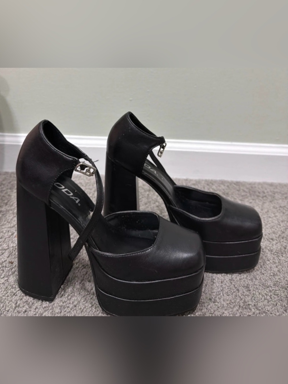 Soda Y2K, Bratz,90s Black Platform Mary Jane Heels 5.5